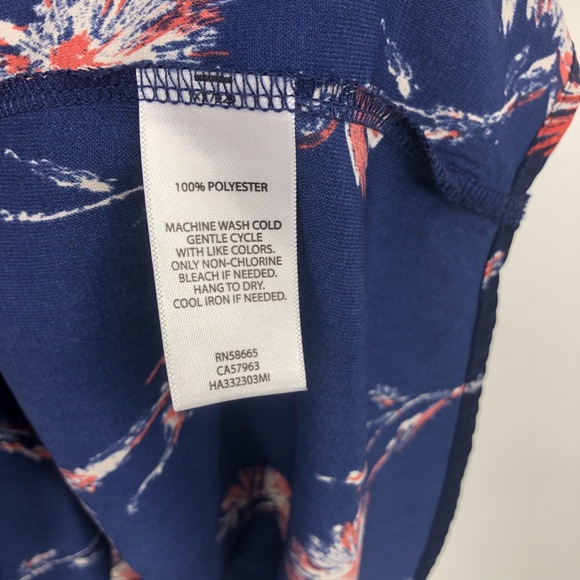 Halogen Blouse Navy Medium sleeveless Floral - Picture 12 of 15